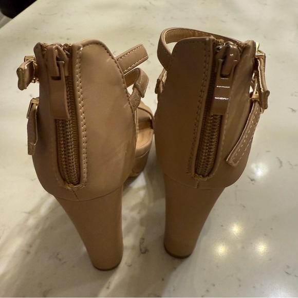 Too Moda tan SZ 6.5 gently used - Picture 3 of 6